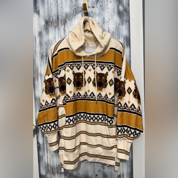 Free People Movement Sprint To The Finish Tiger Printed Hoodie - NWOT - Picture 2 of 12